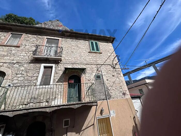 Casa trilocale in vendita in Villa Santa Maria