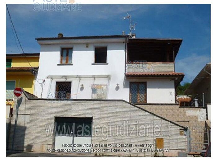 Appartamento con 5 locali in vendita in Via Gian Domenico Polverosi Limite sullArno Fi Italia, Capraia E Limite