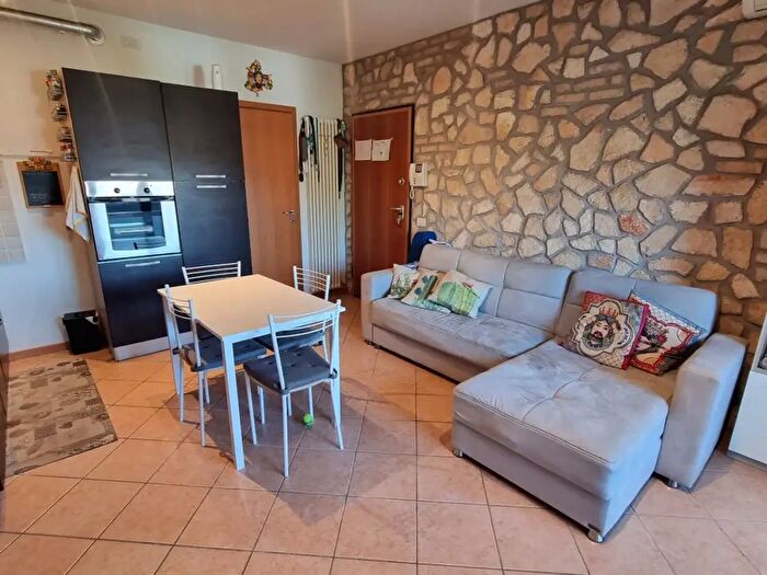 Appartamento trilocale in vendita in Via Sacchette, Cervarese Santa Croce
