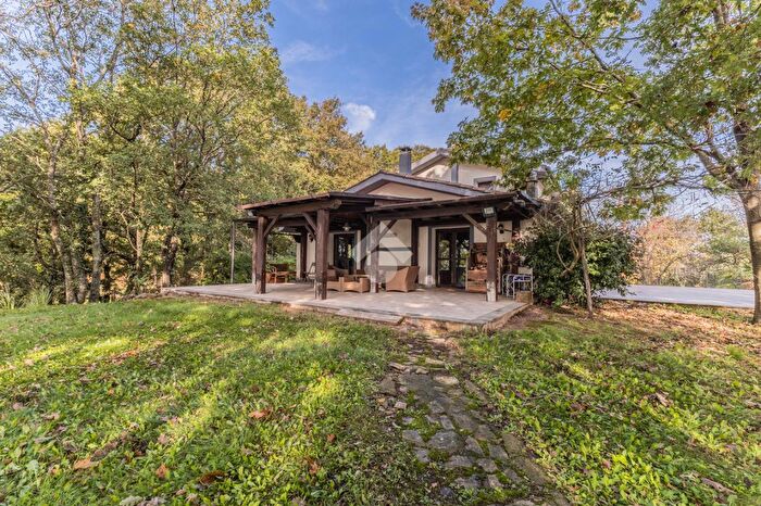 Casa con 15 locali in vendita in Località Monte San Pietro, Bassano Romano