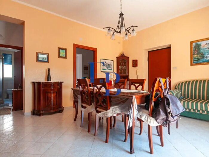 Appartamento quadrilocale in vendita in Via Onofrio Tomaselli, Bagheria