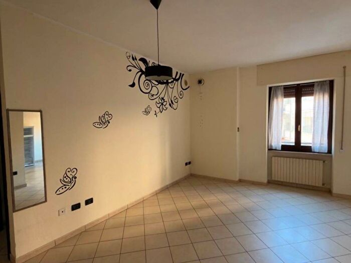 Appartamento trilocale in affitto in Via Roma, Centro, Dronero