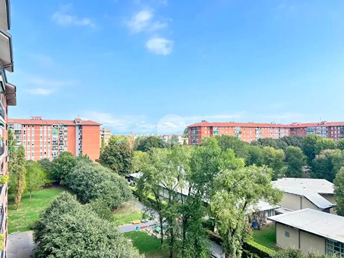 Appartamento trilocale in vendita in Via Carlo Alberto Pisani Dossi, Milano