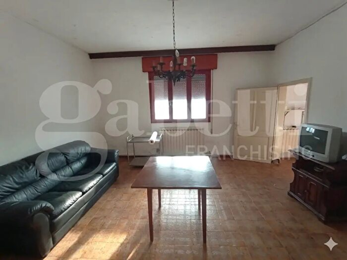 Casa con 8 locali in vendita in Cavarzere Località Grignella, Cavarzere