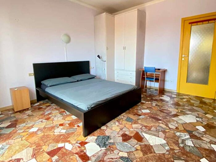 Appartamento bilocale in affitto in Via Asiago, Gorla, Milano