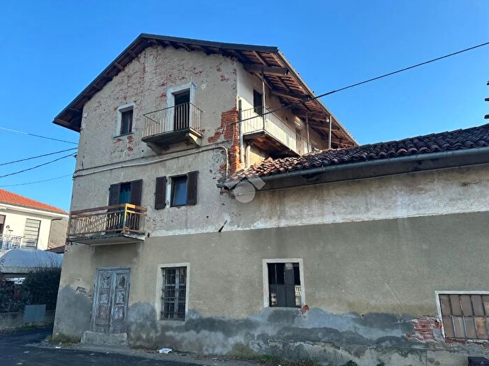 Casa con 5 locali in vendita in Via Scognamiglio, Rivarolo Canavese