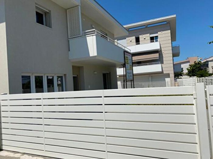 Casa quadrilocale in vendita in Via Monte Pasubio, Forli