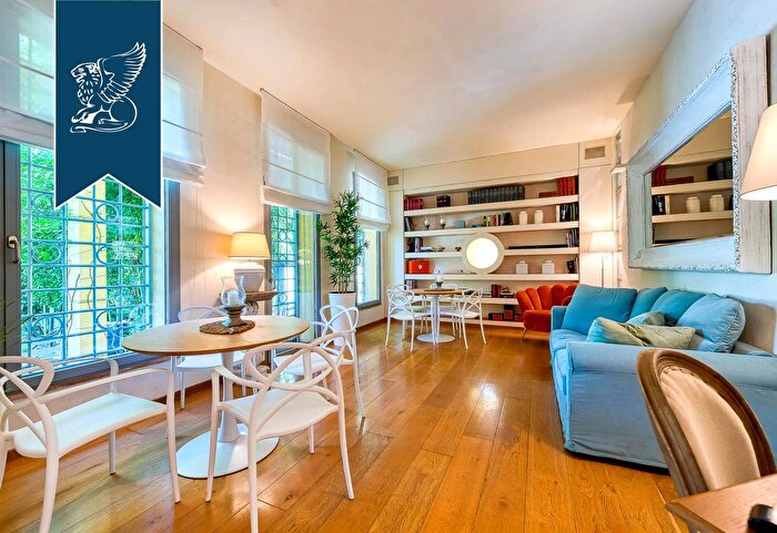 Casa con 5 locali in vendita in Roma