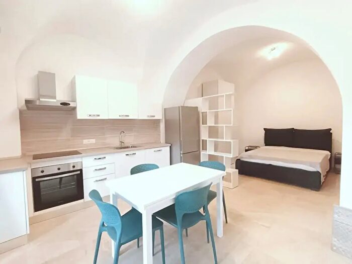 Appartamento monolocale in vendita in Via Cavour, Pontedassio