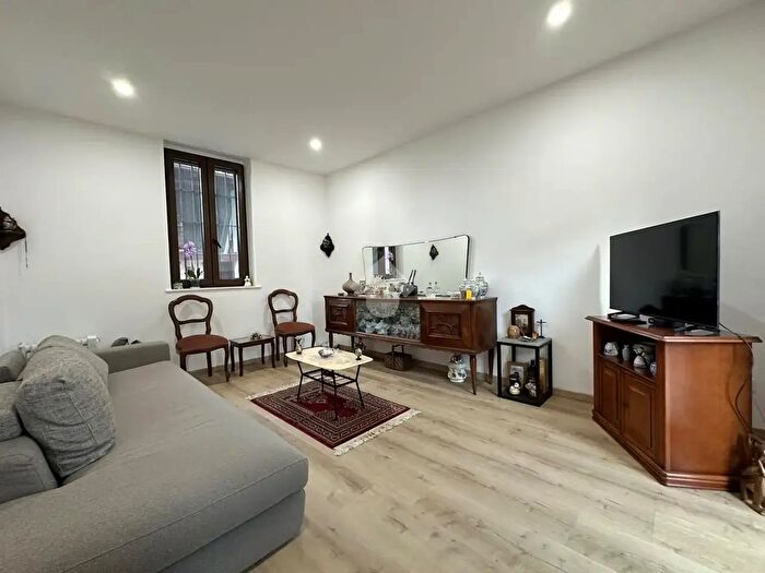 Casa trilocale in vendita in Casa Indipendente Via Martiri della Liberta', Mediglia