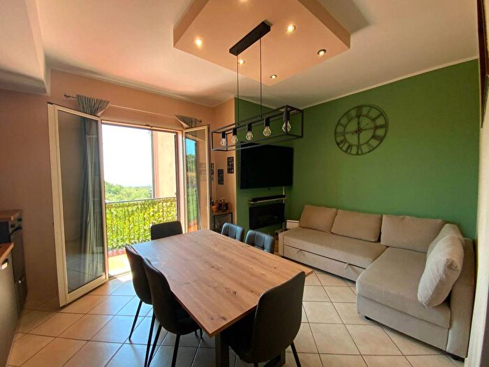 Appartamento bilocale in affitto in Viale dello Sport, Camporotondo Etneo