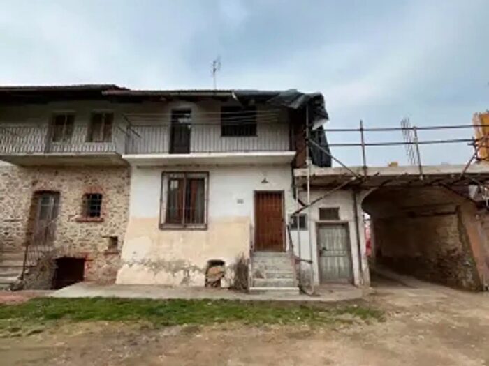 Casa trilocale in vendita in Via Ceresa, Busca