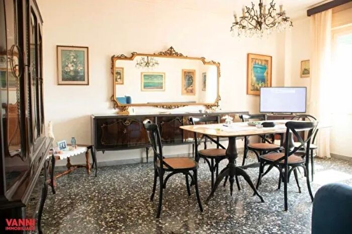 Appartamento con 5 locali in vendita in Corso Giacomo Matteotti, Cecina