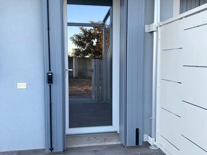 Appartamento trilocale in vendita in Via Cona, Correzzola