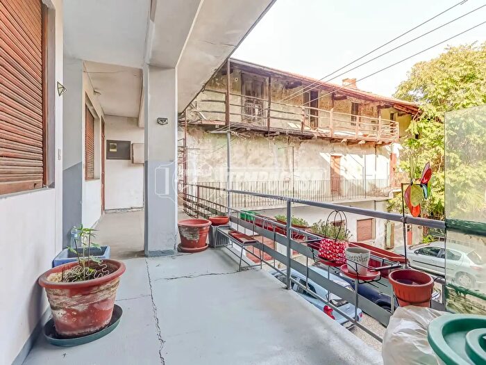 Appartamento trilocale in vendita in Via Giuseppe Garibaldi, Somma Lombardo
