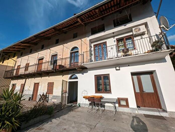 Casa con 6 locali in vendita in Via Giuseppe Mazzini, Borgo DAle