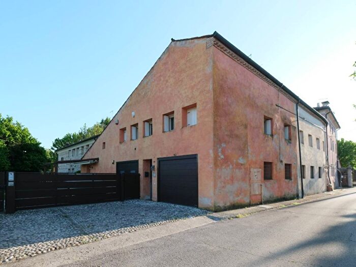 Casa quadrilocale in affitto in Strada della Pergoletta, Campedello Riviera Berica, Vicenza