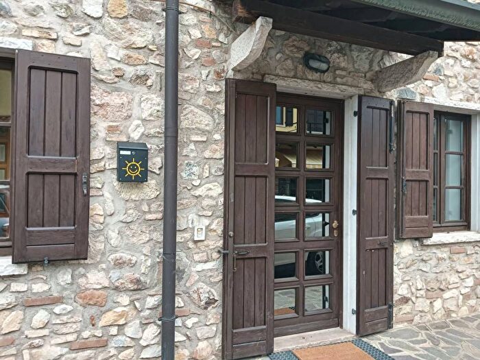 Appartamento trilocale in affitto in Via Chiodi, Chiodi II, Sirmione