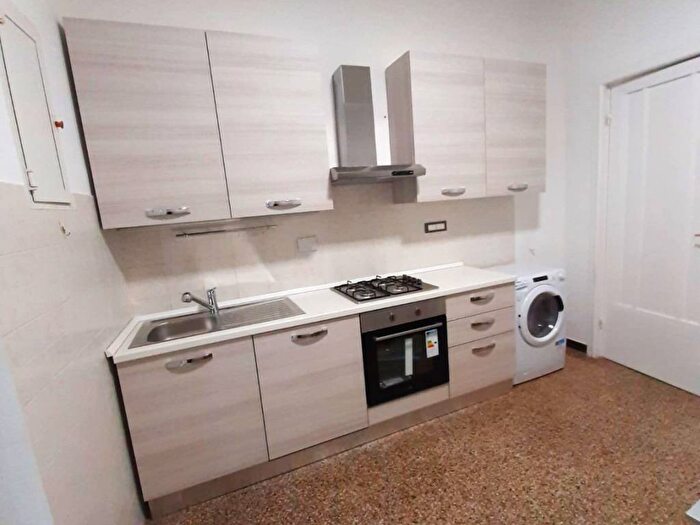 Appartamento con 5 locali in affitto in Via Donghi, San Fruttuoso, Genova