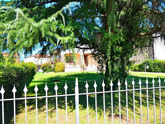 Casa con 20 locali in vendita in Capannori