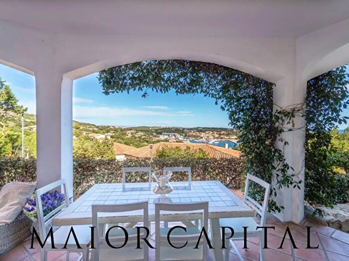 Appartamento quadrilocale in vendita in Arzachena