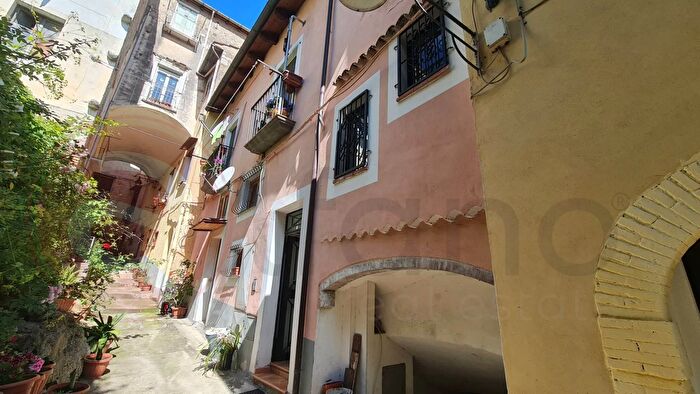 Casa quadrilocale in vendita in Via Cintanuova, Itri