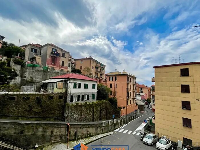 Appartamento quadrilocale in vendita in Via Mignone, Savona