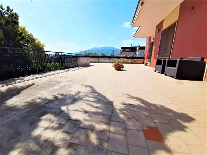 Casa con 6 locali in vendita in Via Guido De Ruggiero, Brusciano