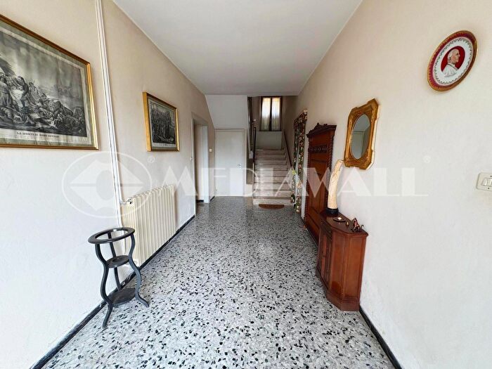 Casa con 18 locali in vendita in Travesio