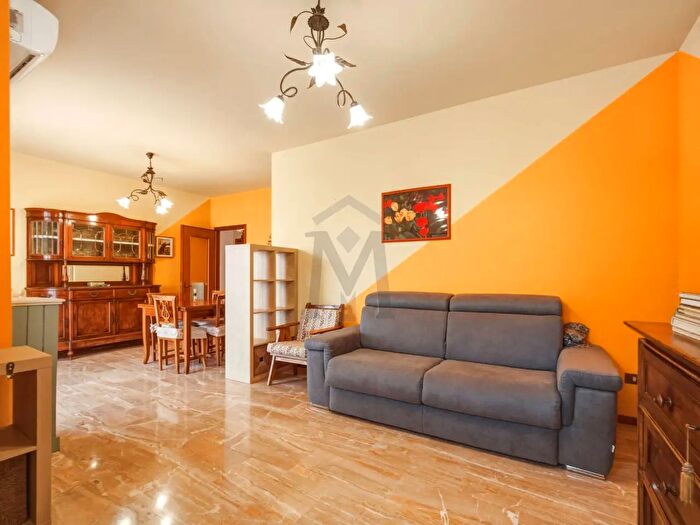 Appartamento con 6 locali in vendita in Viale Risorgimento, San Polo D'Enza