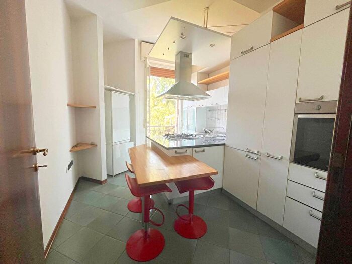 Appartamento con 5 locali in affitto in Via Saragozza, Colli Saragozza, Bologna