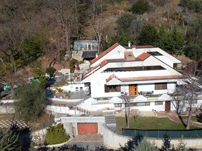 Casa con 8 locali in vendita in Via Ponchielli Amilcare G, Ascoli Piceno