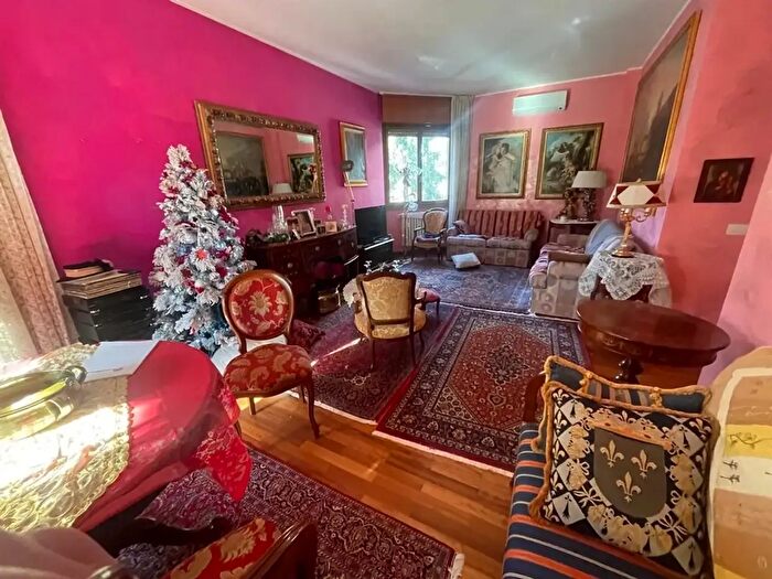 Appartamento quadrilocale in vendita in Monza