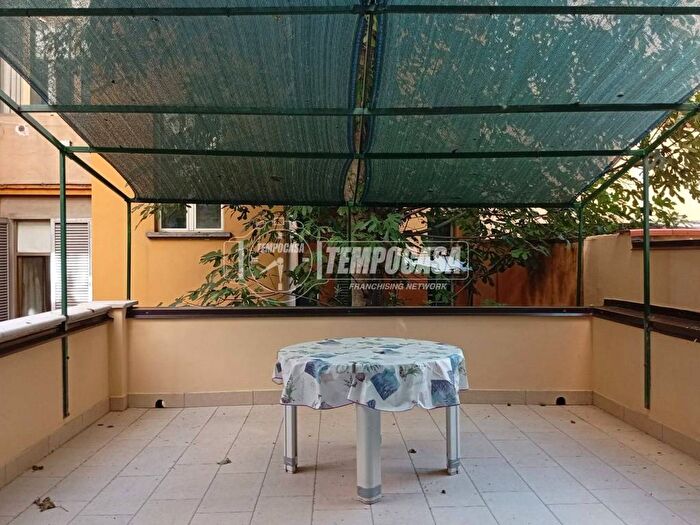 Appartamento trilocale in affitto in Via San Felice, San Felice, Bologna