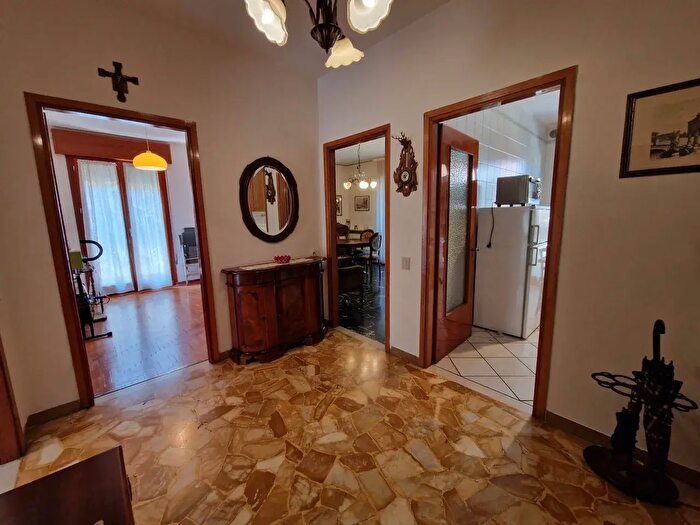 Appartamento quadrilocale in vendita in Via Michelangelo Buonarroti, Padova