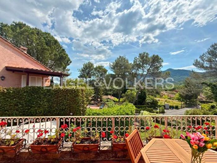 Appartamento trilocale in affitto in Via del Golf, Garlenda