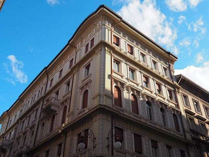 Appartamento trilocale in affitto in Borgo Teresiano, Trieste