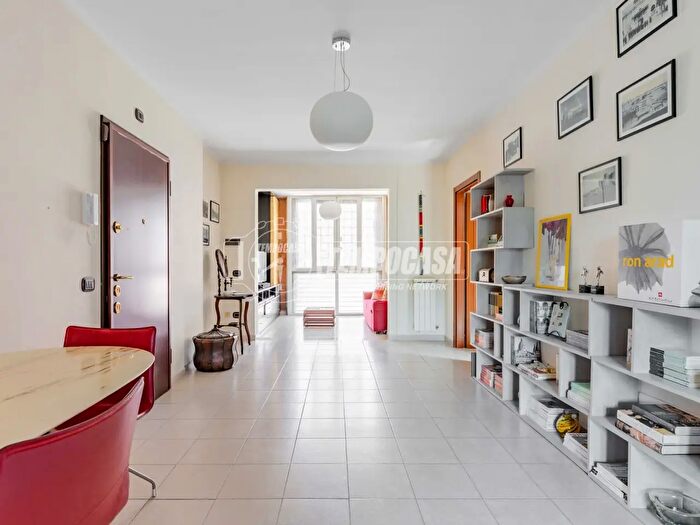 Appartamento quadrilocale in vendita in Via Luigi Piccinato, Roma