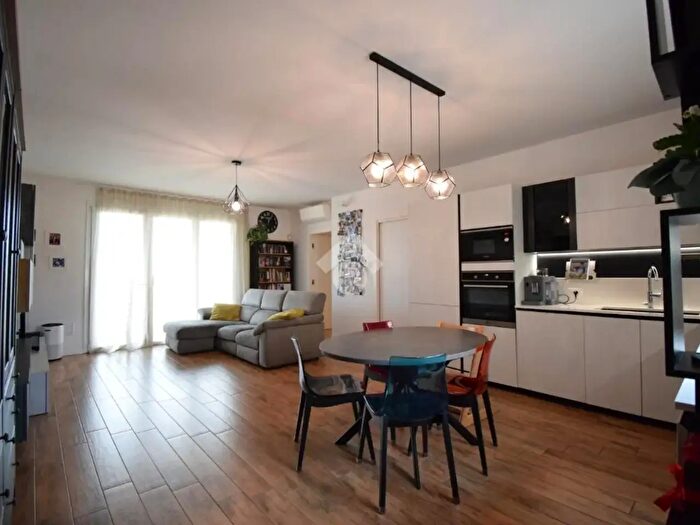 Appartamento trilocale in vendita in Via S Maurizio al Lambro, Brugherio