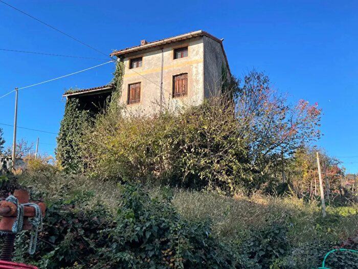 Casa in vendita in Via San Pietro, Colceresa