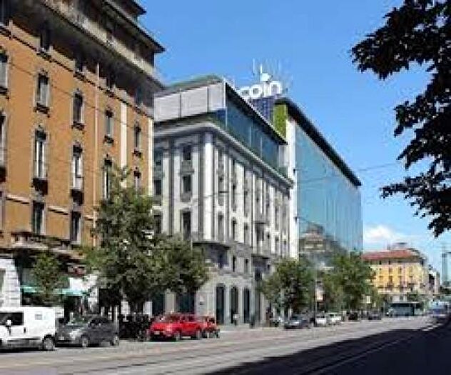 Appartamento quadrilocale in vendita in Corso di Porta Vittoria, Milano