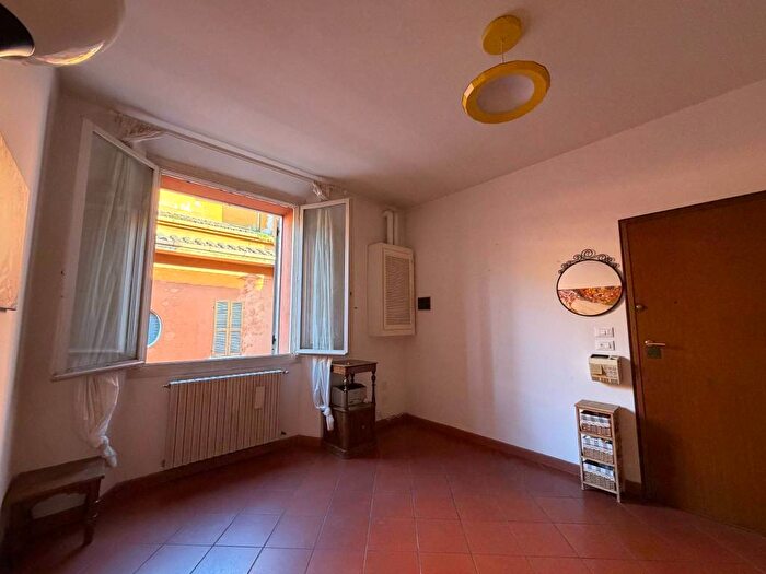 Appartamento bilocale in affitto in Via degli Usberti, Centro Storico, Bologna