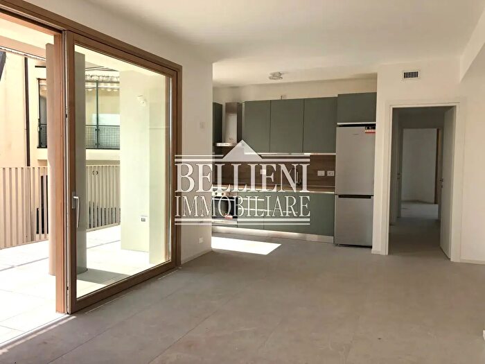 Appartamento trilocale in affitto in Via Giacomo Medici, Vicenza