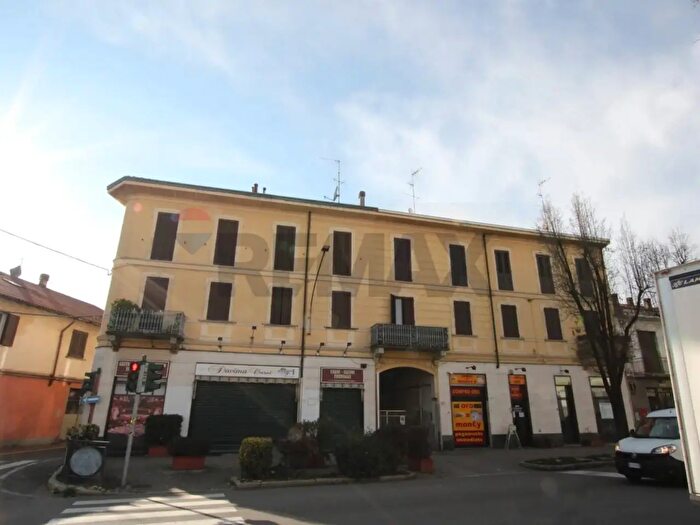 Appartamento bilocale in vendita in Corso della Vittoria, Caronno Pertusella