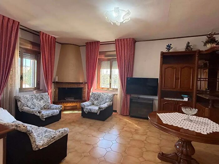 Appartamento con 5 locali in vendita in Fraz Pantalla, Todi