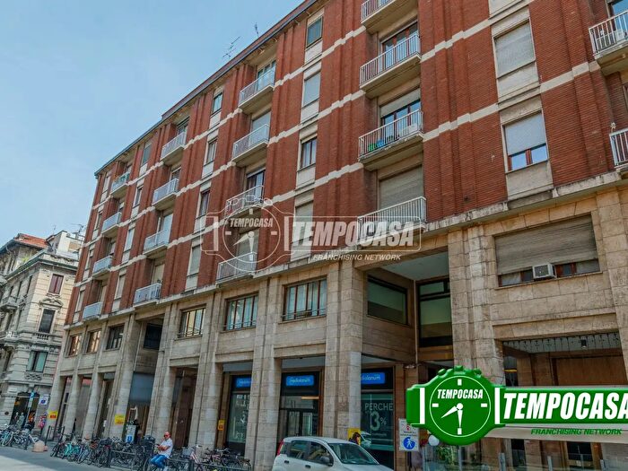 Appartamento quadrilocale in vendita in Galleria Santa Maria, Piacenza