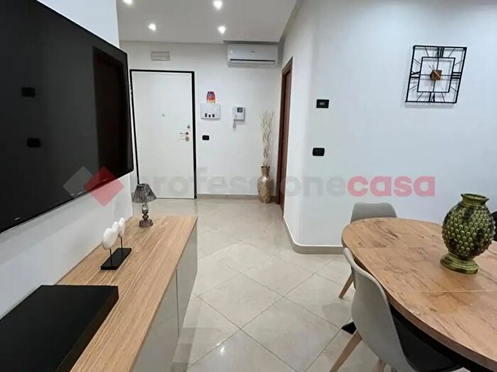 Appartamento trilocale in vendita in Via Silvestri, Bari