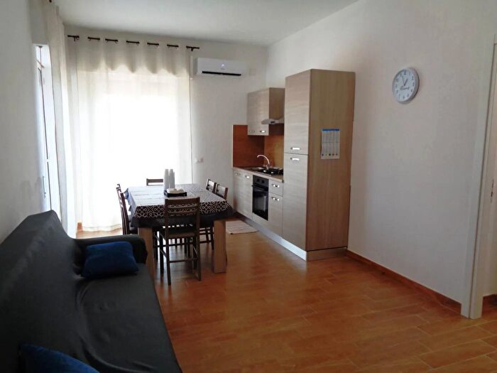 Casa quadrilocale in affitto in Via Amerigo Vespucci Carini Palermo, Carini