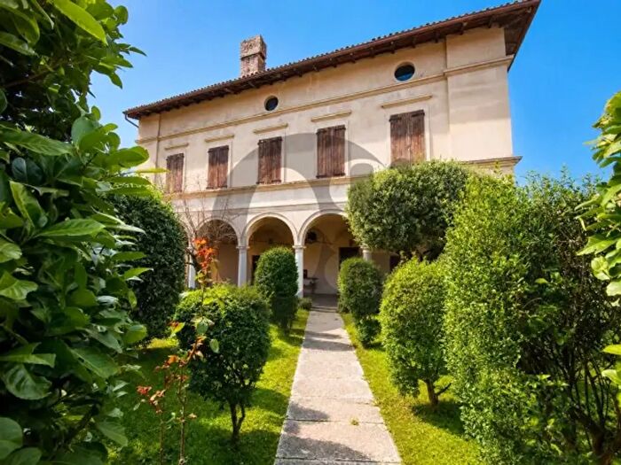 Casa con 6 locali in vendita in Via Circonvallazione, Bagnolo Mella