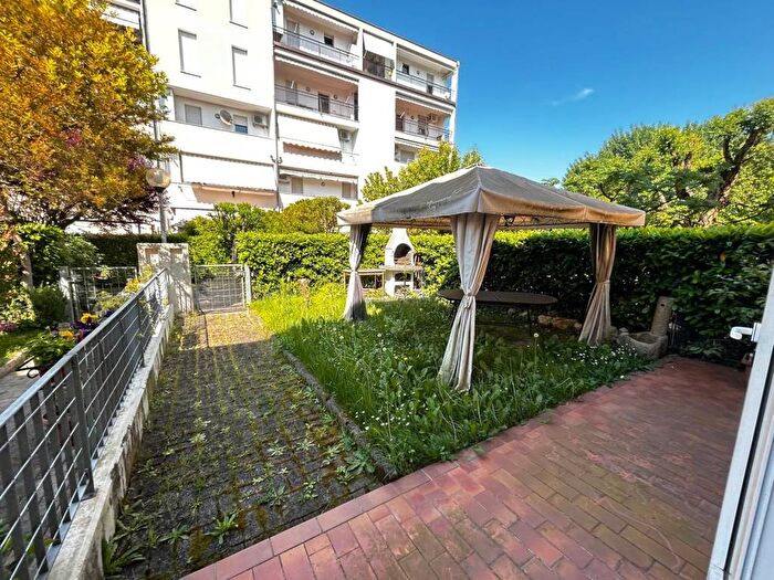 Appartamento trilocale in affitto in Via Antonio De Curtis, Spinea Orgnano, Spinea